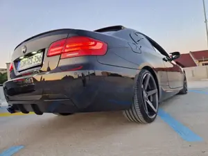 BMW 330 330d xDrive Coupe M Sport Edition Bild 5