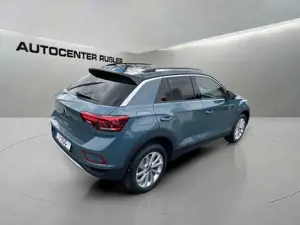 Volkswagen T-Roc Life DSG, AHK Bild 3