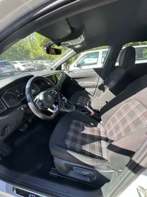 Volkswagen Golf GTI 2.0 DSG Bild 5