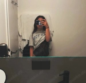 Gerade 21 gewordene Deutsche   noch ganz frisch, noch ganz eng, nur für kurze Zeit hier 