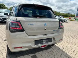 Suzuki Swift 1.2 Dualjet Hybrid 61 kW Comfort+*LED* Bild 5