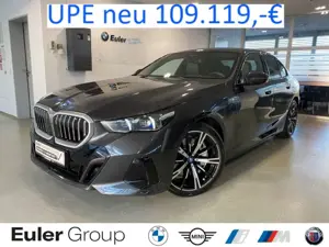 BMW 550 e xDrive M Sport 20'' IconGl Pano BW KomfSi belüf