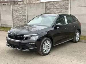 Skoda Kamiq 1.5 TSI ACT DSG Selection Navi AHK PDC LED Bild 2