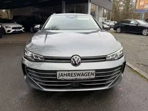 Volkswagen Passat Variant 2.0 TDI Leder LED AHK Sportsitze Bild 2