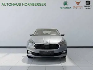 Skoda Fabia AmbitionPlus 1.0MPI 80PS PDC Tempomat LED Klima Bild 3