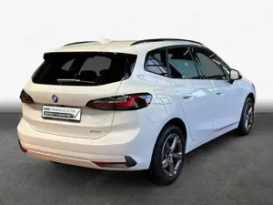 BMW 218 218i Active Tourer Aut. 100 kW, 5-türig Bild 2