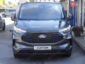 Ford Transit Custom 320 L2H1 DoKa Limited AUT AHK 5-S Bild 3