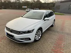 Volkswagen Passat Variant Elegance NAV MATRIX PDC APPLINK AC SHZ ALLSEASON