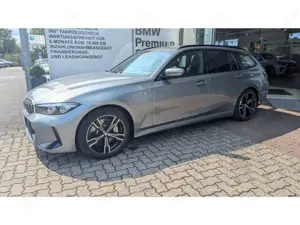BMW 330 i xDrive Touring M-Sport Navi Soundsystem LED ACC