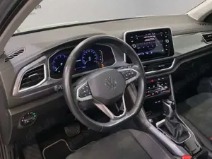 Volkswagen T-Roc 1.5 TSI DSG Style / Navi LED RFK Bild 4