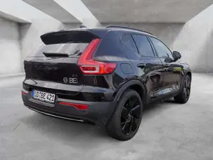 Volvo XC40 2.0 Plus Black Edition 2WD FACEL. LED Bild 3