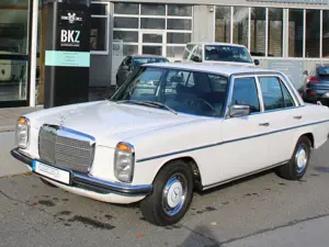 Mercedes-Benz 200 Typ 115    200/8 200 Strich 8 Serie 2