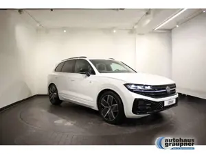 Volkswagen Touareg 3.0 TDI 4MOTION Tiptronic R-Line PANO Bild 5