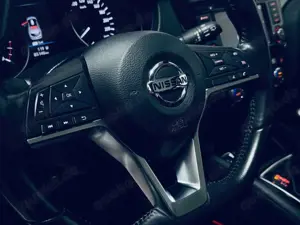 Nissan Qashqai Visia 1.5 DCI * R-KAMERA * AUT * PANO Bild 3