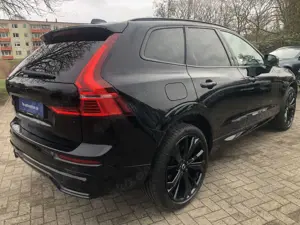 Volvo XC60 B5 Plus Black Edition AWD Bild 4