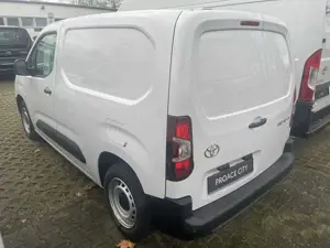 Toyota Proace City 1.5 D-4D SS L1 1,5-l Meister Bild 3