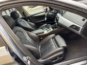 BMW 520 Touring 520 d xDrive / MOTOR NUR 63 TKM Bild 2