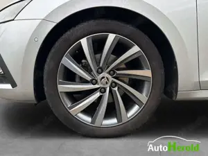 Skoda Octavia Combi  First Edition 2.0TDI DSG+SHZ+MATRIX+CANTON Bild 4