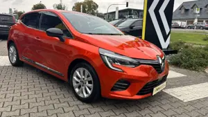 Renault Clio Intens TCe 100 Bild 2