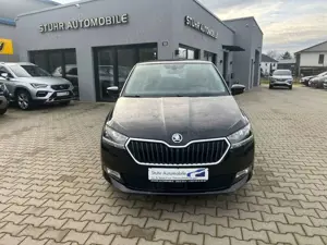 Skoda Fabia Ambition Navi CarPlay PDC SHZ Keyless Go Bild 2