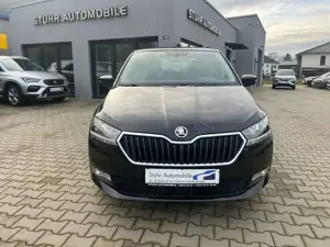 Skoda Fabia Ambition Navi CarPlay PDC SHZ Keyless Go Bild 3
