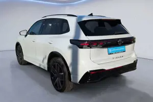 Volkswagen Tiguan R-Line 2.0 TDI 4MO DSG AHK+STHZ+PANO+ Bild 3