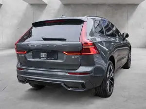 Volvo XC60 B5 AWD Ultra Dark FACELIFT *Massage*Luft*Akustik* Bild 3