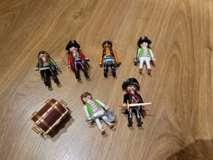 Playmobil Piraten mit Waffen und Schatzkiste