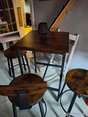 Bartisch und 3 Barhocker