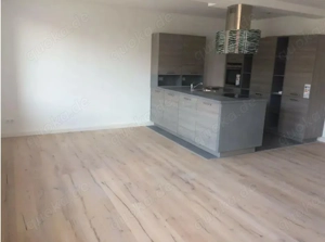 Vermiete 2 Zimmer Wohnung an eine Frau