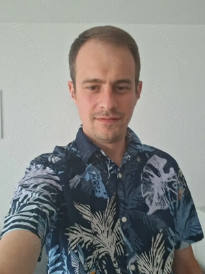 Ich bin auf der Suche nach Abenteuern und Sex, nach allem, was uns Spaß macht.