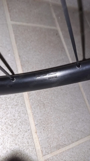 DT Swiss 1800 Spline 28 Zoll Rennradlaufradset - Scheibe Bild 2