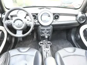 MINI Cooper Cabrio Autom Klimaaut Leder Navi PDC Alu Bild 3