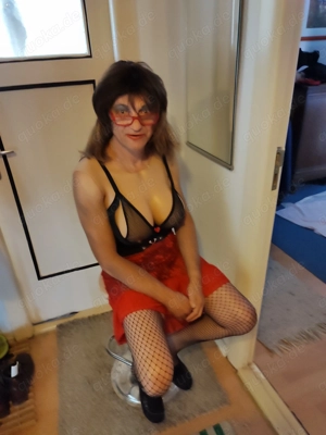 Privat Verruchte DWT sucht schwulen sehr alten Mann und Meister !