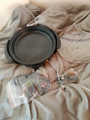 Zuverschenken  eine neue Partypfanne 