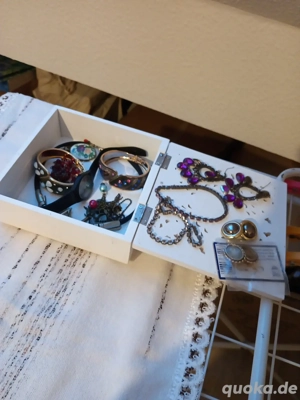 modeschmuck Set 12 teile mit Schmuckdose 