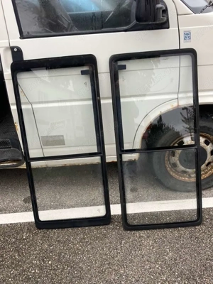 VW T4 Schiebefenster R=350  L=200  in AS2 klar