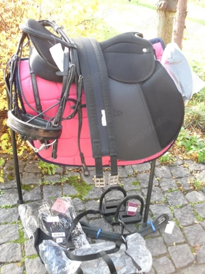 Vielseitigkeitssattel 17,5 Zoll KW 32 + viel Zubehör Top Sattelset komplett 