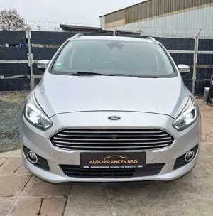 Ford S-Max S-MAX Titanium AWD/EURO6/KAMERA VORNE HINT