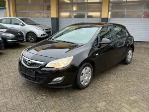 Opel Astra J Lim. 5-trg. Edition