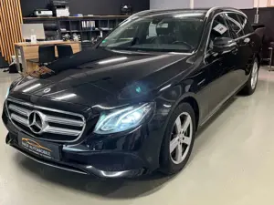 Mercedes-Benz E 220 d Avantgarde AHK LED CAM NAVI