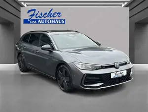 Volkswagen Passat 1.5 eTSI 110 kW R-Line Pano AHK