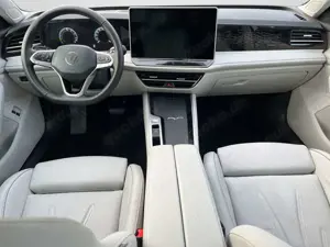 Volkswagen Passat 1.5 eTSI Elegance Memory, RFK, AHK, Trail Bild 3