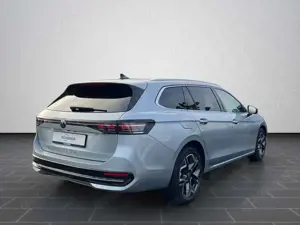 Volkswagen Passat 1.5 eTSI Elegance Memory, RFK, AHK, Trail Bild 2