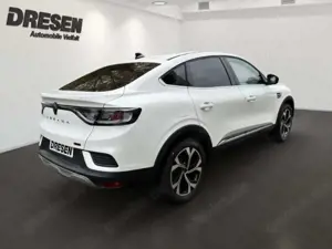 Renault Arkana TECHNO E-Tech Full Hybrid 145 Navi digitales Cockp Bild 3