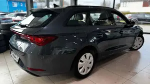 SEAT Leon ST 2.0 TDI *Navi*Sitzheizung*LED* Bild 4