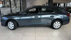 SEAT Leon ST 2.0 TDI *Navi*Sitzheizung*LED* Bild 3