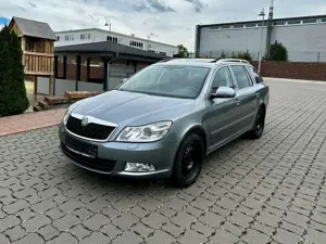 Skoda Octavia Combi 1.8 TSI DSG Elegance Bild 2