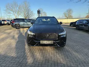 Volvo XC60 B5 Plus Black Edition AWD Bild 2