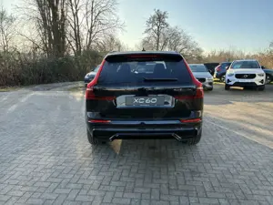 Volvo XC60 B5 Plus Black Edition AWD Bild 4